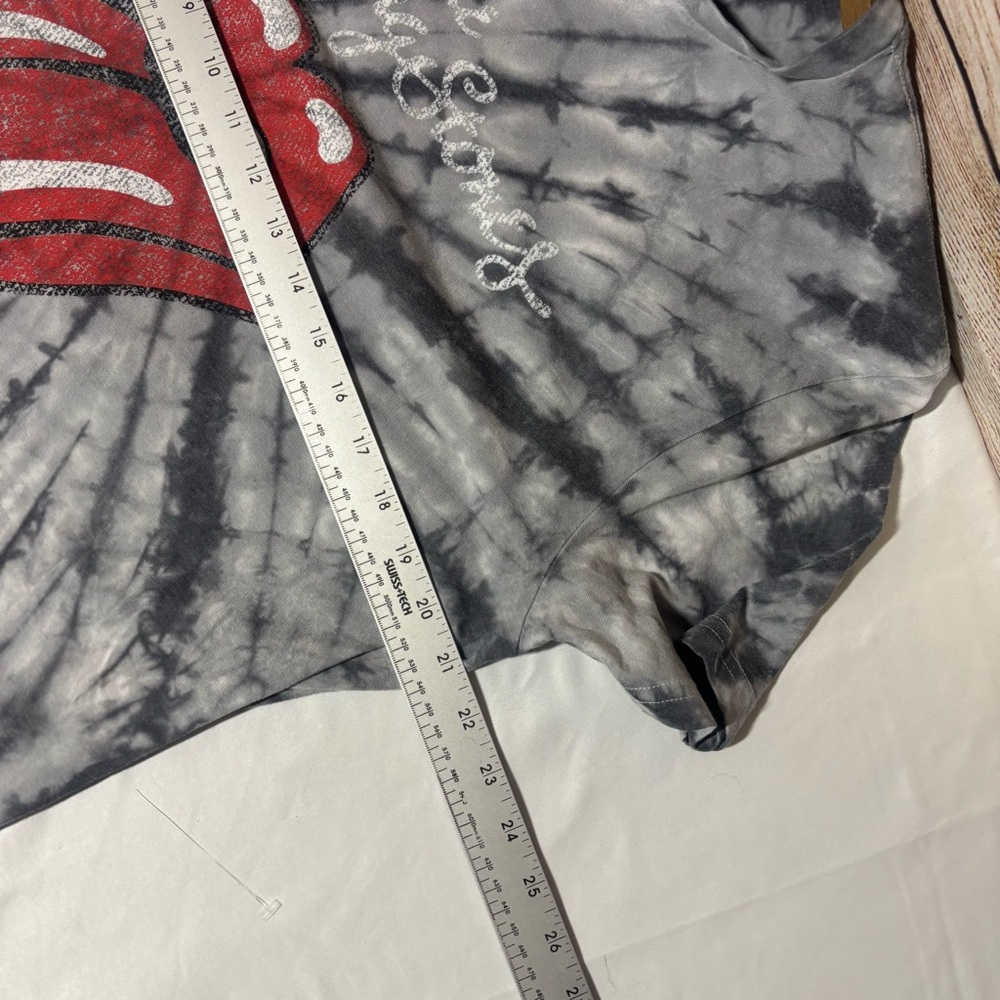 The Rolling Stones Men's M Gray Tie-Dye Logo with Red Tongue - Picture 5 of 6
